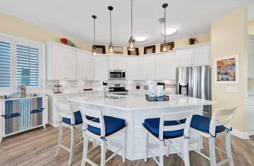 Southpointe House | Gulf Front | Community Pool | Elevator