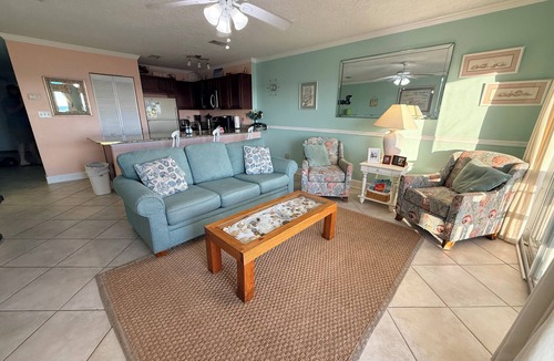 Fort Walton Beach Condo | GULF FRONT CONDO BEACH SERVICE GORGEOUS VIEW 2ND FLOOR UNIT JULY OPENINGS