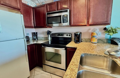 Fort Walton Beach Condo | GULF FRONT CONDO BEACH SERVICE GORGEOUS VIEW 2ND FLOOR UNIT JULY OPENINGS