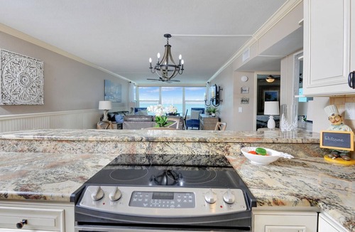 Madeira Beach Condo | Gulf Front Executive level Condominum 2 Master Suites/2 full bathrooms