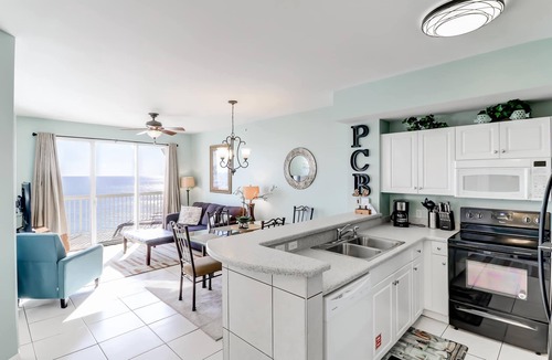Miramar Beach Condo | Gulf-front penthouse condo with pool, hot tub, fitness room, & beach access