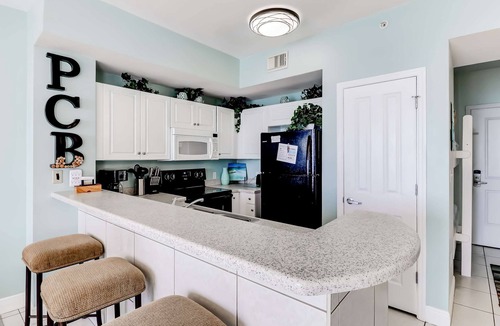 Miramar Beach Condo | Gulf-front penthouse condo with pool, hot tub, fitness room, & beach access