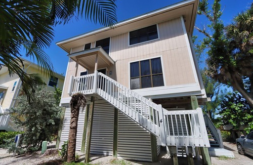 Captiva House | Gulf front, Three Bedroom with Sunning Deck - Sunset Captiva 04