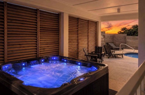 Plantation House | Gulf-Front,Pool, Hot Tub, 5 Kings, Elevator