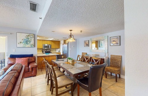 Redington Shores Condo | Gulf front with heated pool hot tub and direct beach access with WIFI and AC