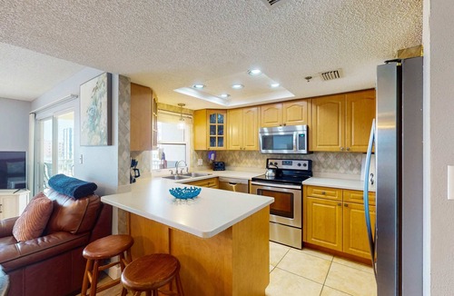 Redington Shores Condo | Gulf front with heated pool hot tub and direct beach access with WIFI and AC