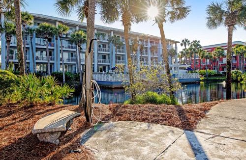 Gulf Place Apartment | Gulf Place Residence 205- Let the Sea Set You Free