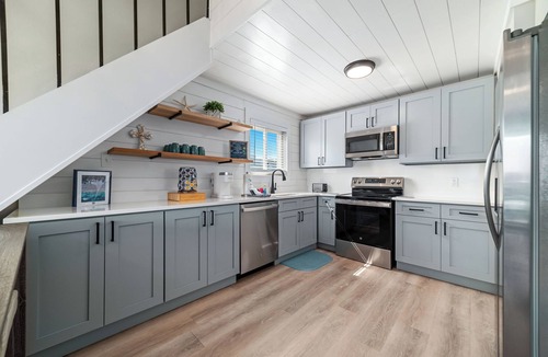 Orange Beach East Condo | Gulf View 2BR-2BA Skip the packed high-rises Steps to Beach Family Ready