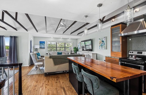 Gulfport Apartment | Gulfport Lookout on Beach Blvd.