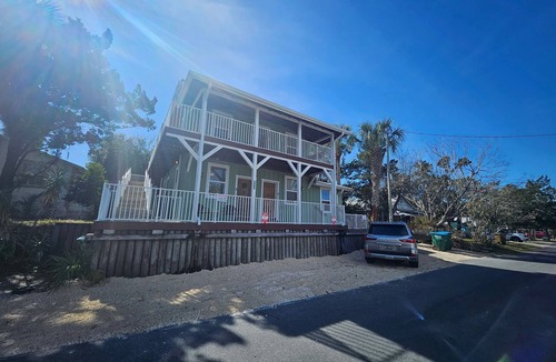 Cedar Key Condo | Gull Wing * No Stairs! * Downtown * Beautiful