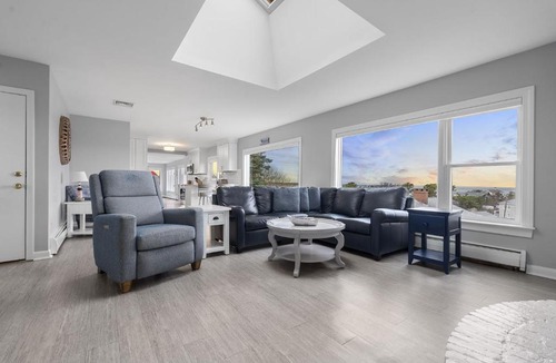 Gloucester House | Gulls Nest