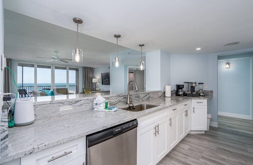 South Island Condo | Gullwing 505 3BR Oasis: Beachfront & Lanai
