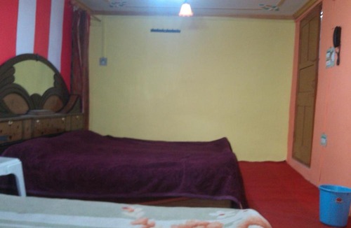 Srinagar Apartment | GULZAR PALACE