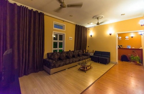 Ukulhas Hotel | Gunbaru Inn