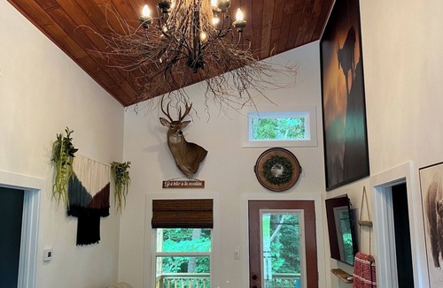 Williamson Cabin | Gunner's Goat House at Billy Goat Mountain Village