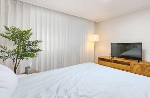 Jowon-dong Villa | #guro digital complex station 10min #clean #2rooms #netflix