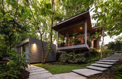 Srimulyo Villa | Guru Giri Forest Cabin 2BR 8 Pax with Breakfast