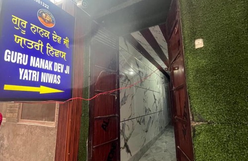 Amritsar Hotel | Guru Nanak Devji Yatri Niwas Just 2 minutes walk to Golden Temple