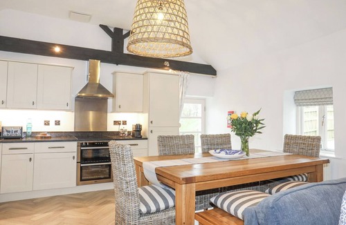 Newborough Cottage | GWEL-Y-RHOS, pet friendly, with open fire in Newborough