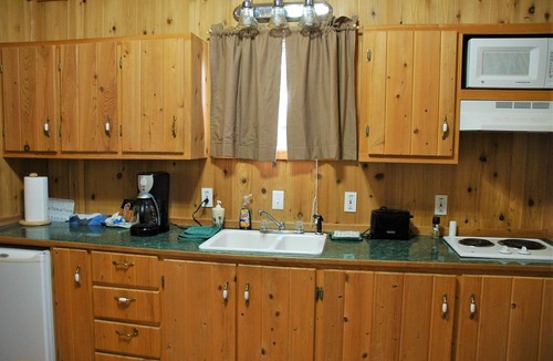 Cooper Landing Cabin | Gwin's Lodge Cedar Chalet #11