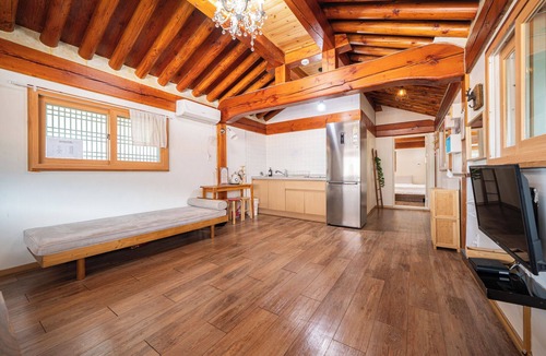 Gyeongju Condo | Gyeongju West Namsan Hanok Pension