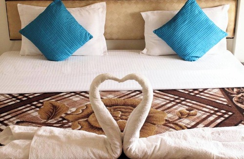 Sindhi Camp Hotel | Gypsy Monkey