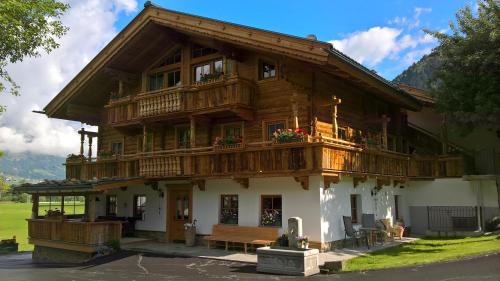 Stumm Apartment | Häuserhof