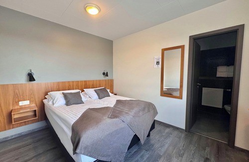 Egilsstadir Hotel | Hótel Valaskjálf