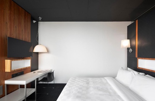 Brossard Hotel | Hôtel Alt Quartier DIX30