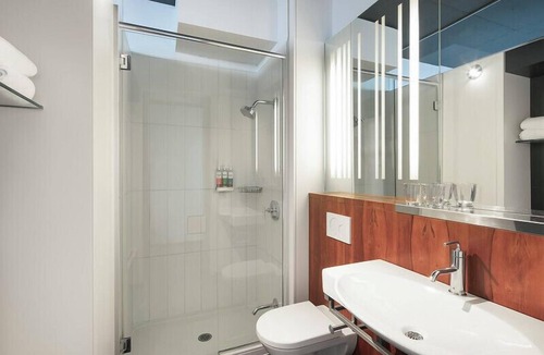Brossard Hotel | Hôtel Alt Quartier DIX30