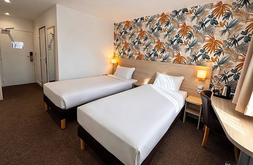 Pacy-sur-Eure Hotel | Hôtel Altina
