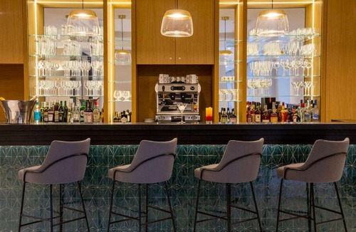 Jean-Medecin Hotel | Hôtel Apollinaire Nice
