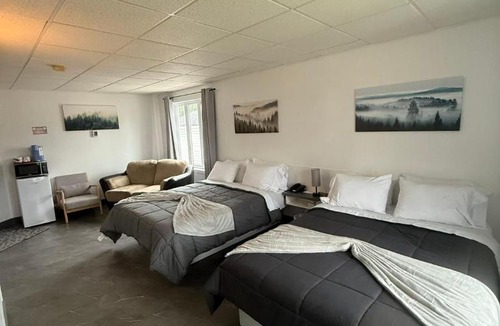 St. Felicien Hotel | Hôtel Auberge St-Félicien