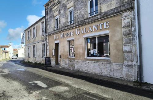 Saint-Georges-d'Oleron Hotel | Hôtel Bar Restaurant La Marie Galante