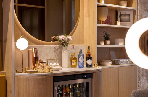 9th Arrondissement Hotel | Hôtel Beige