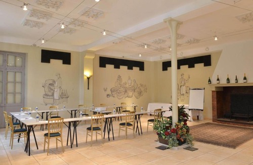Ay Hotel | Hôtel Castel Jeanson