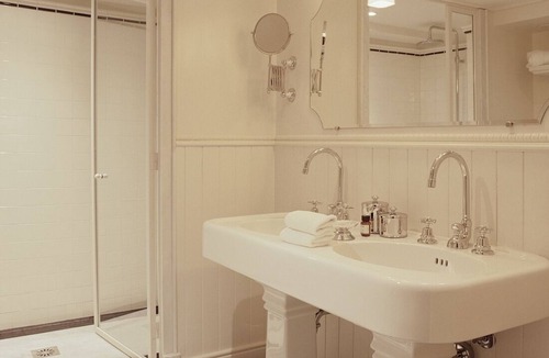 Quartier de la Place-Vendome Hotel | Hôtel Château Voltaire