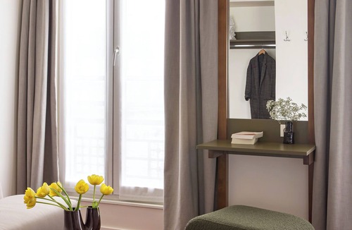 18th Arrondissement Hotel | Hôtel Dalila