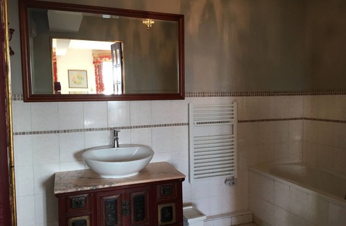Castillonnes Bed & Breakfast | Hôtel de Cours de Thomazeau