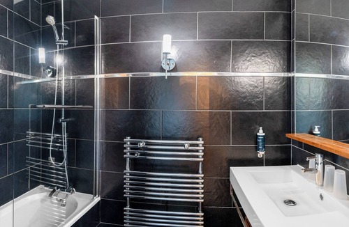 Biarritz City Centre Hotel | Hôtel de L'Océan et Restaurant - Coeur de Ville