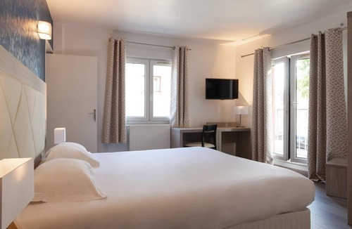 Evreux Hotel | Hôtel de l'Orme, Akena, Evreux