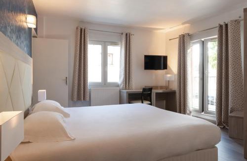 Evreux Hotel | Hôtel de l'Orme, Akena