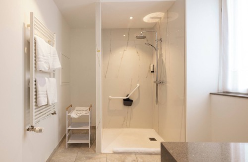 Lodeve Hotel | Hôtel de la Paix
