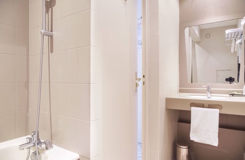 Rueil-Malmaison Hotel | Hôtel des Arts