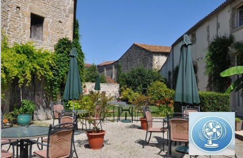 Aulnay Hotel | Hôtel du Donjon