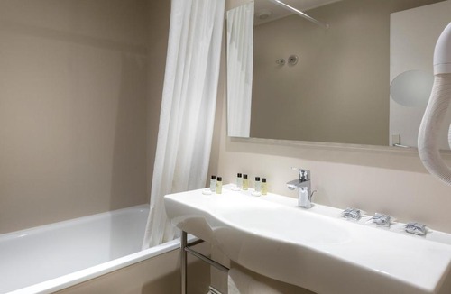 14th Arrondissement Hotel | Hôtel Du Lion