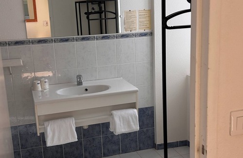 Le Caylar Hotel | Hôtel du Rocher