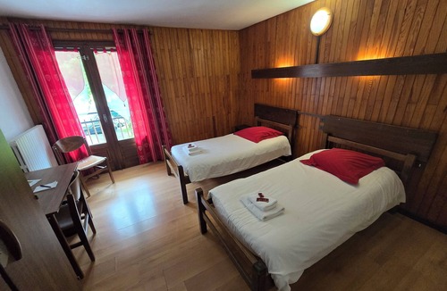 Sixt-Fer-a-Cheval Hotel | Hôtel et Centre de Montagne Le Choucas