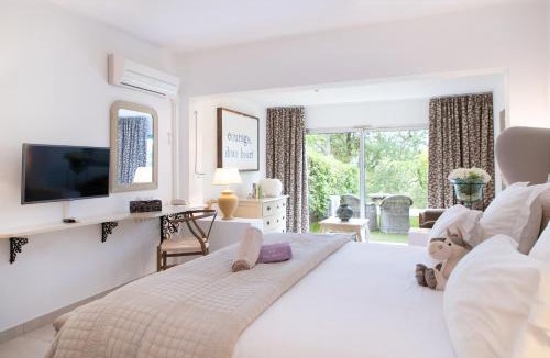 Cogolin Hotel | Hôtel Font Mourier