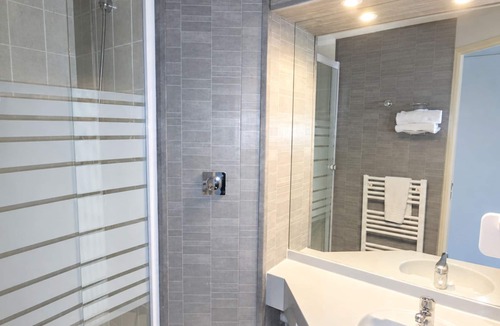 Saint-Gervais-la-Foret Hotel | Hôtel IKAR Blois Sud